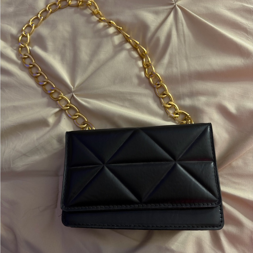 Black Quilted Chain Shoulder Bag